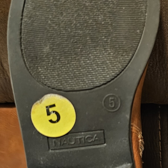 Boots - Picture 4 of 4